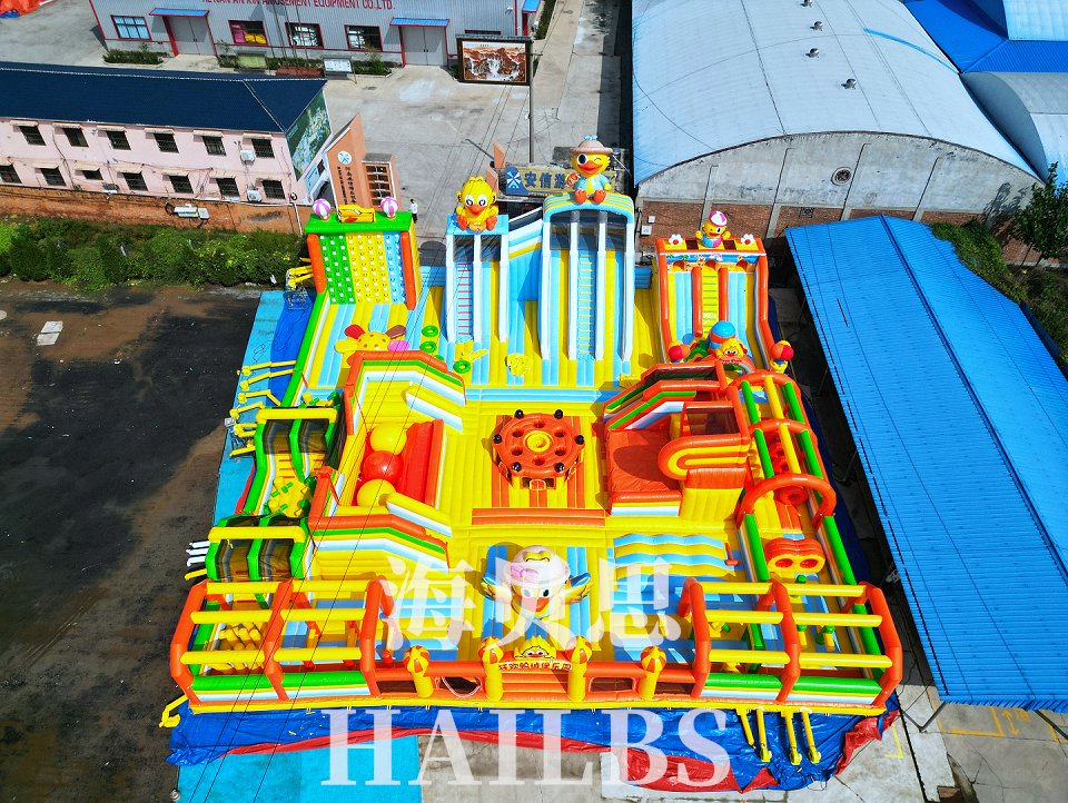 狂歡鴨城堡樂園