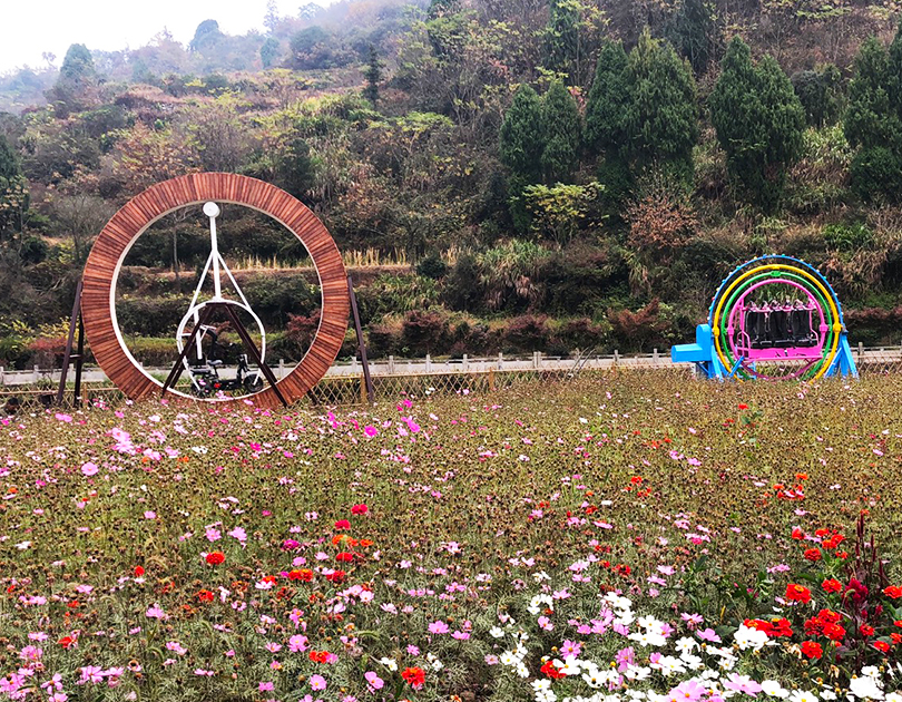 浙江臺州南坪旅游景區(qū)太空飛環(huán)，360°旋轉單車