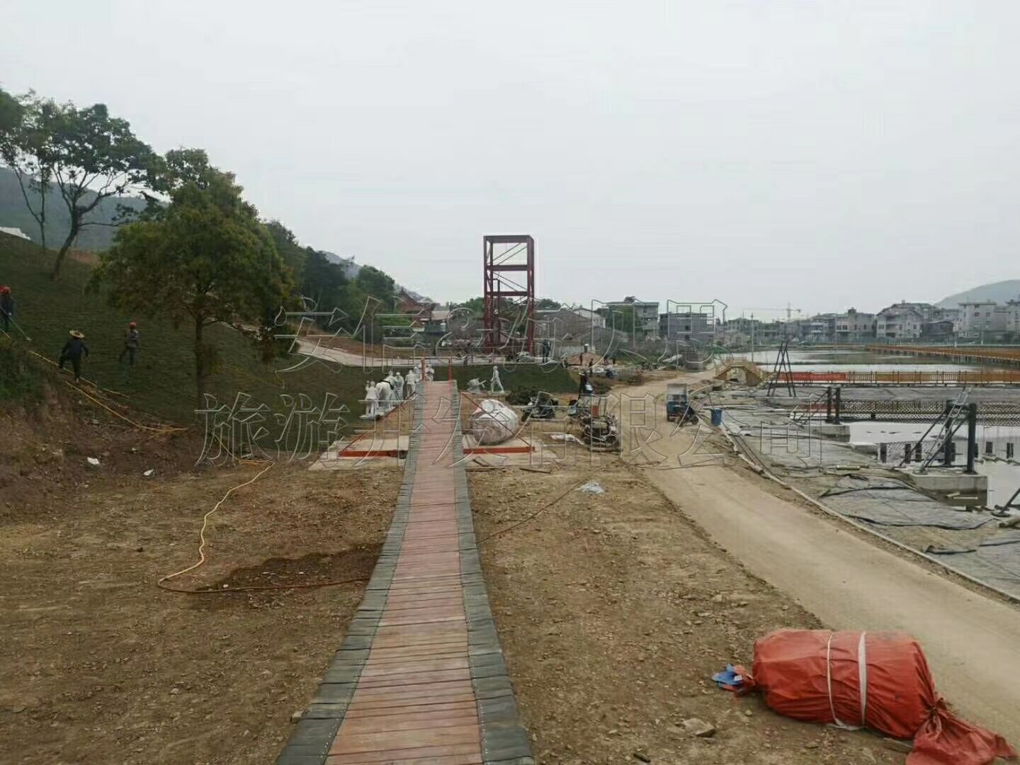 浙江省臺(tái)州市風(fēng)火輪，水上趣橋，網(wǎng)紅橋，網(wǎng)紅秋千，摩拜單車(chē)安裝完畢