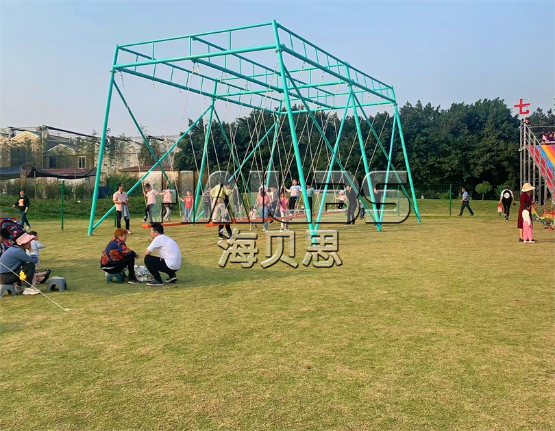重慶鮮花港公園無動力樂園經(jīng)營現(xiàn)場