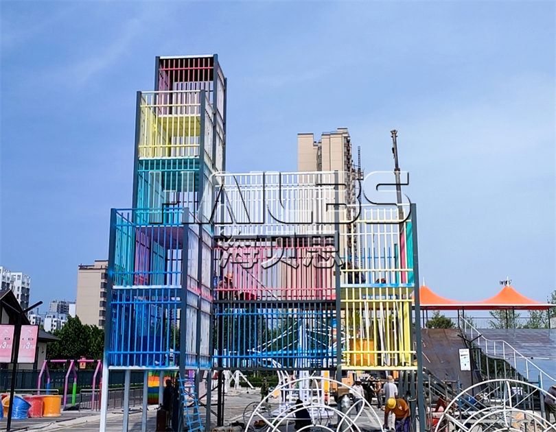 山東濟寧楓葉小鎮(zhèn)無動力樂園施工現(xiàn)場